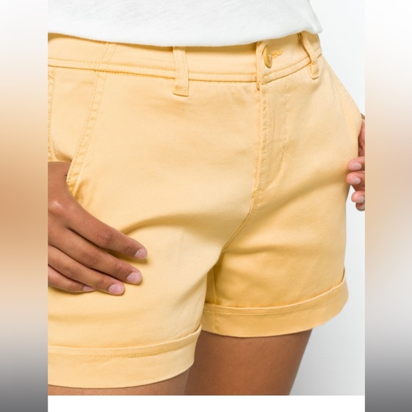 Liverpool Women's Light Yellow Cargo Shorts - Picture 4 of 8